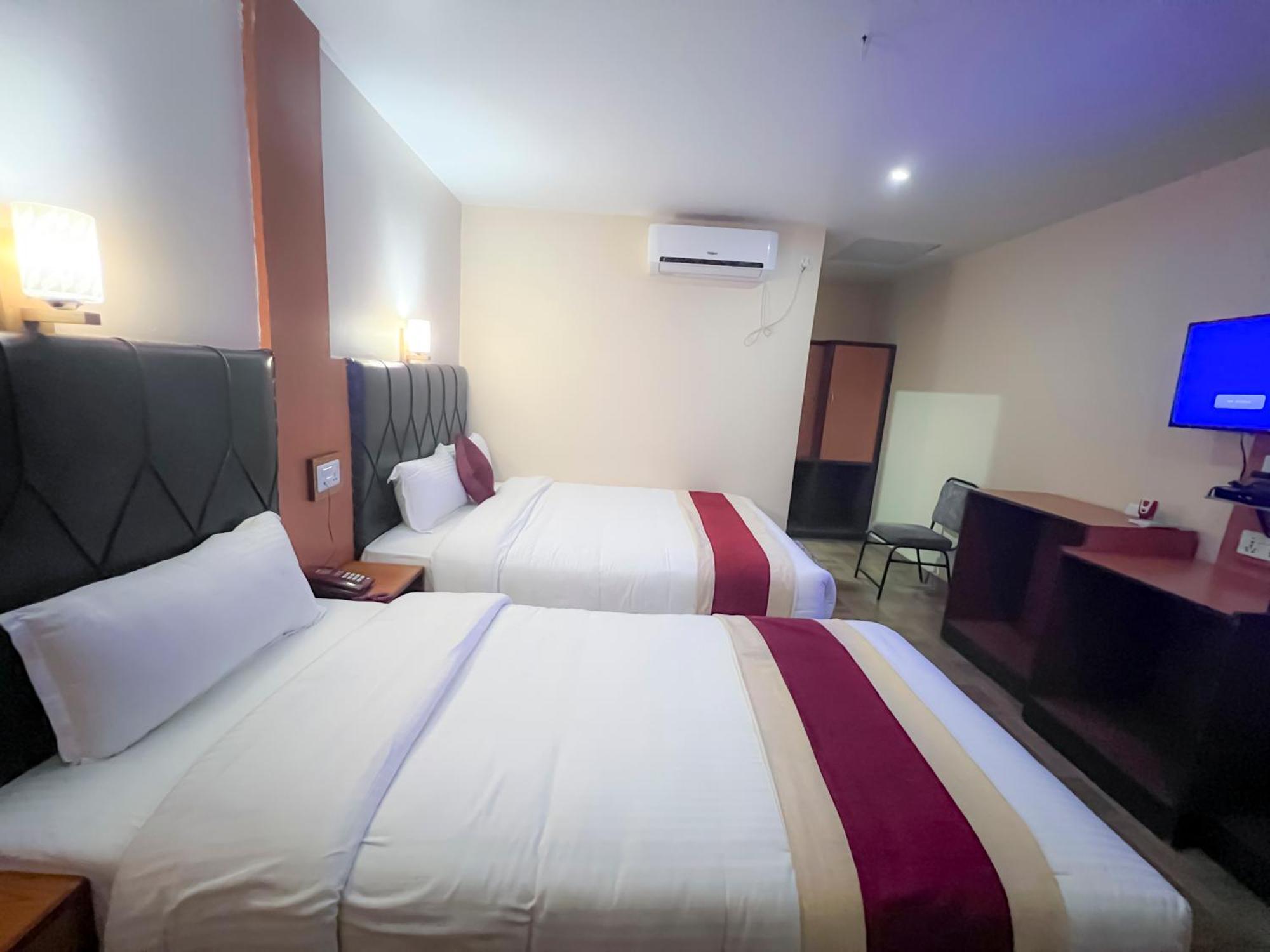 Hotel Ama Garden Sauraha Zewnętrze zdjęcie