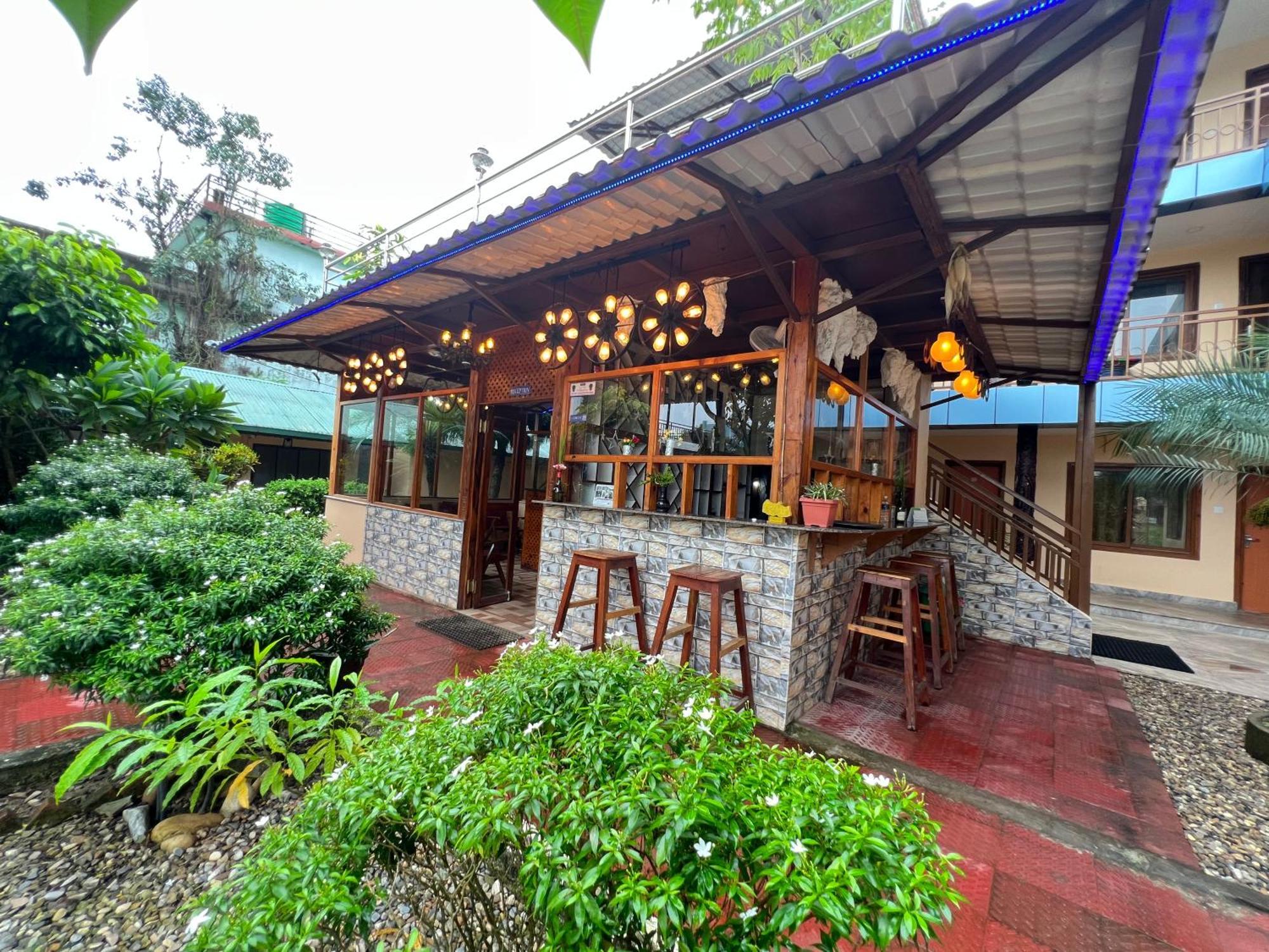 Hotel Ama Garden Sauraha Zewnętrze zdjęcie