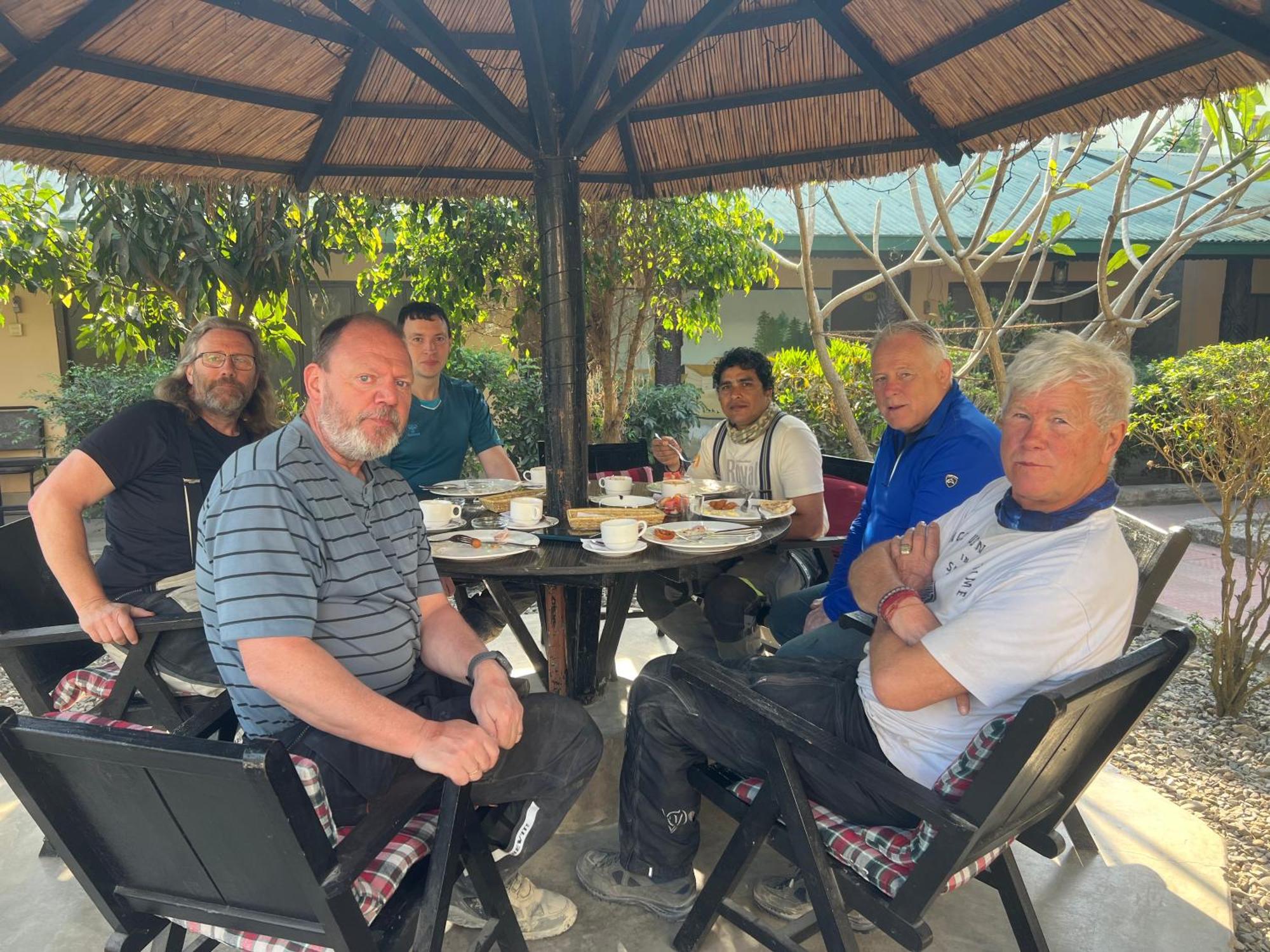 Hotel Ama Garden Sauraha Zewnętrze zdjęcie
